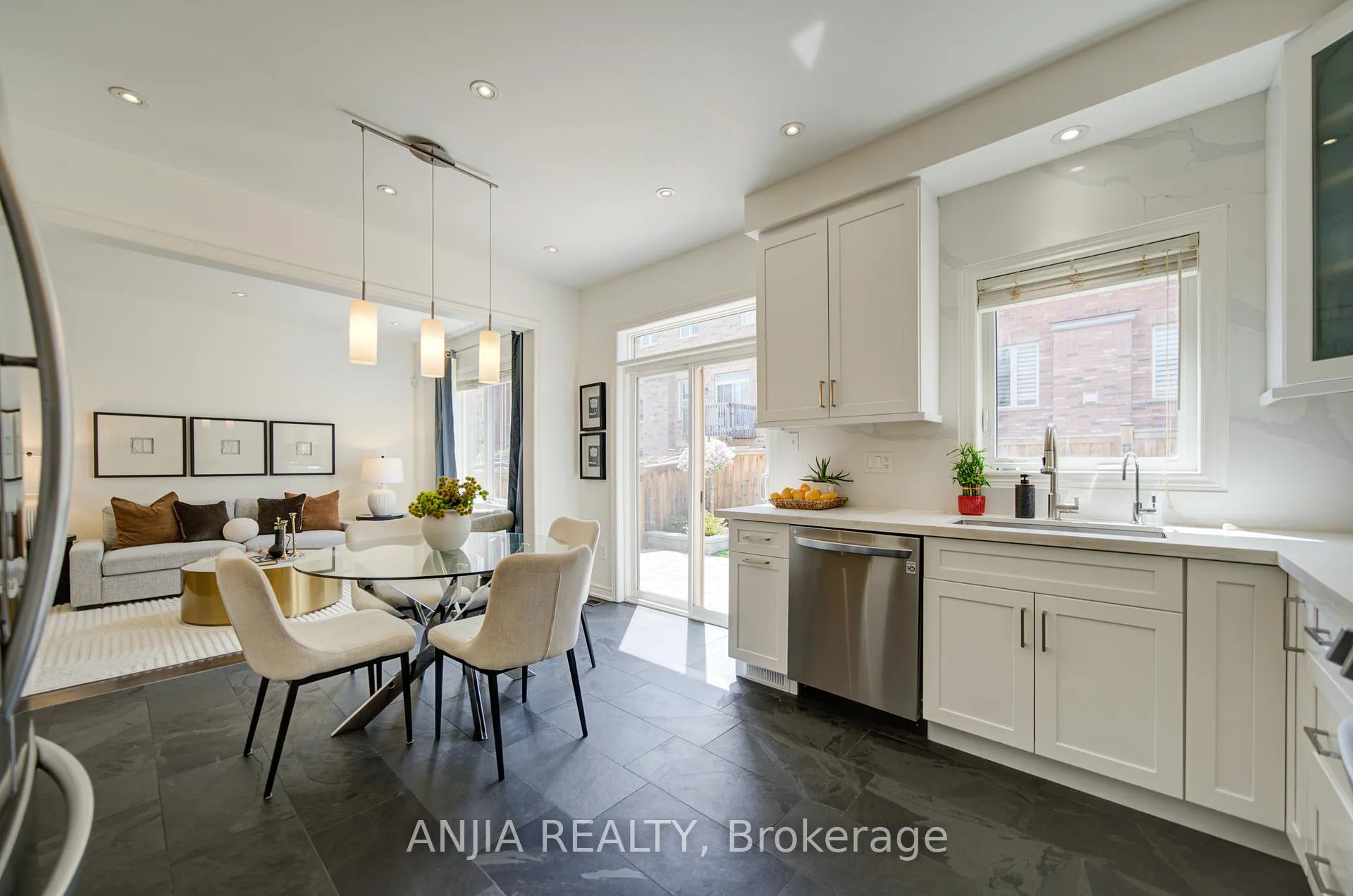 Photo 22 of 17 Holst Avenue, Markham, Berczy — HOMEH