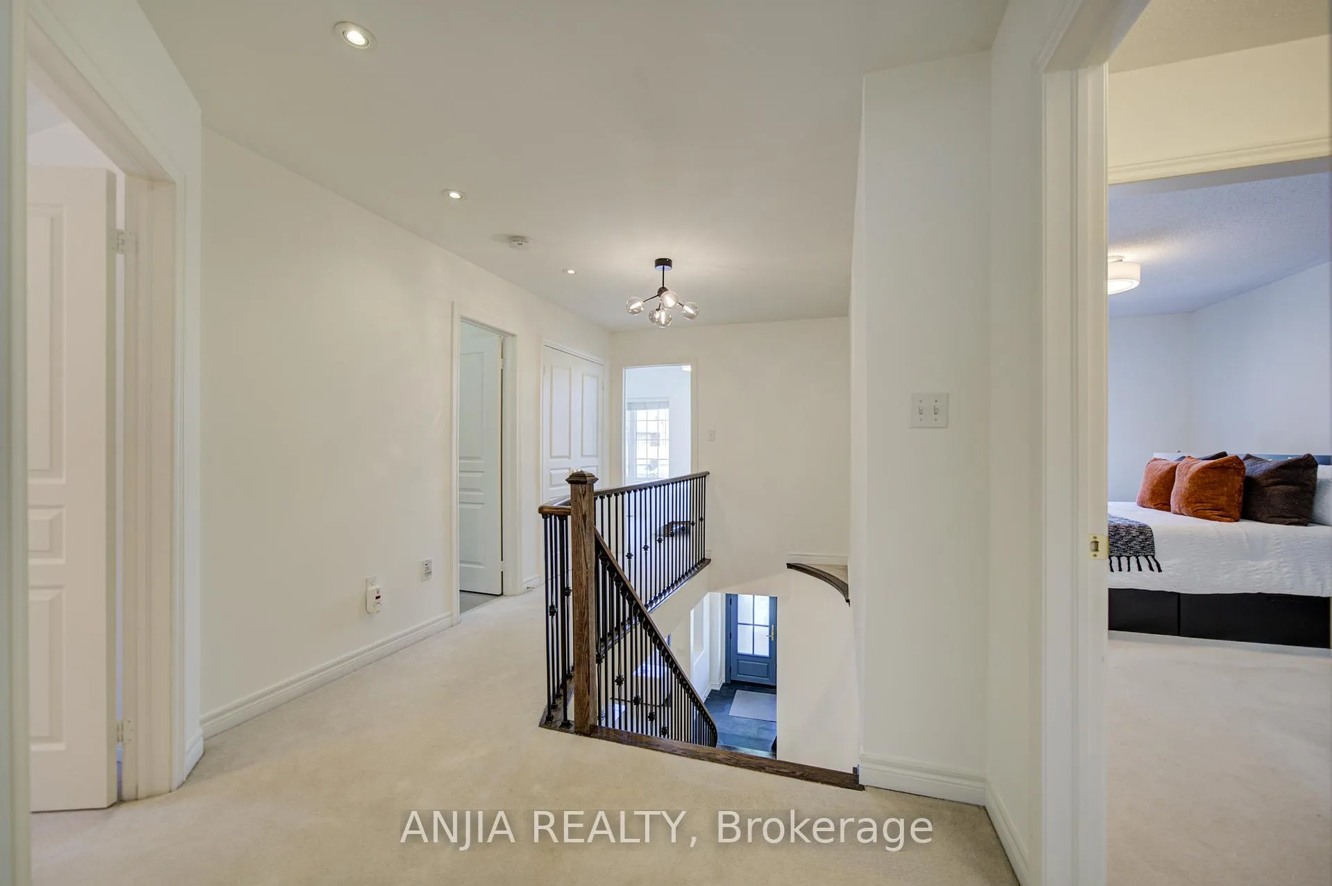 Photo 29 of 17 Holst Avenue, Markham, Berczy — HOMEH