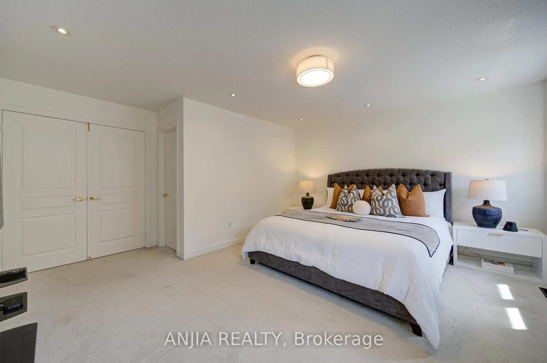 Photo 31 of 17 Holst Avenue, Markham, Berczy — HOMEH