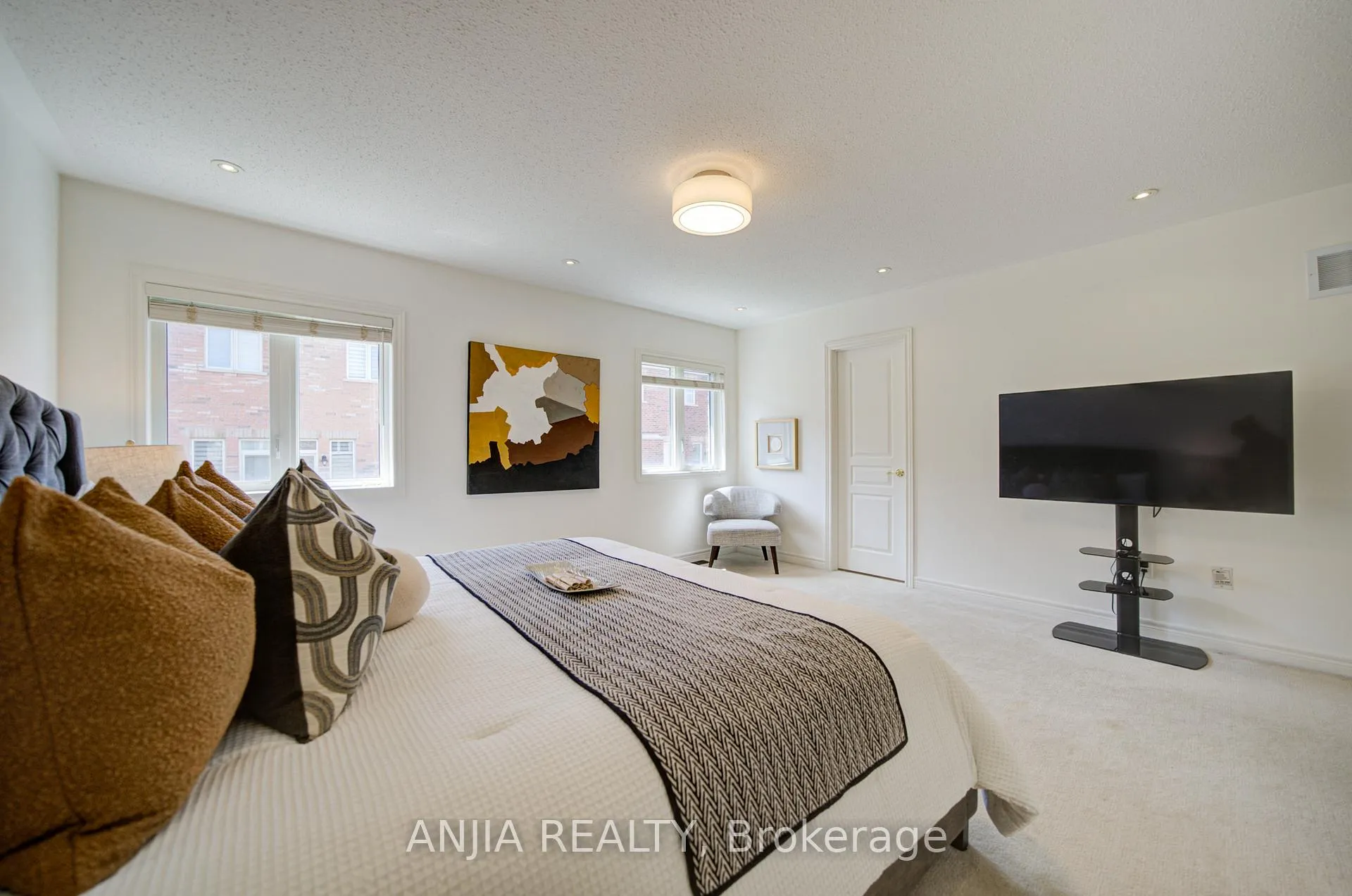 Photo 32 of 17 Holst Avenue, Markham, Berczy — HOMEH