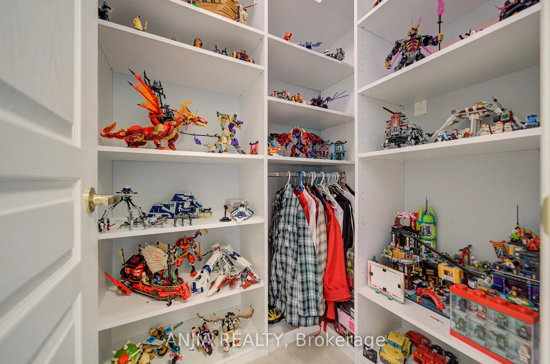 Photo 38 of 17 Holst Avenue, Markham, Berczy — HOMEH