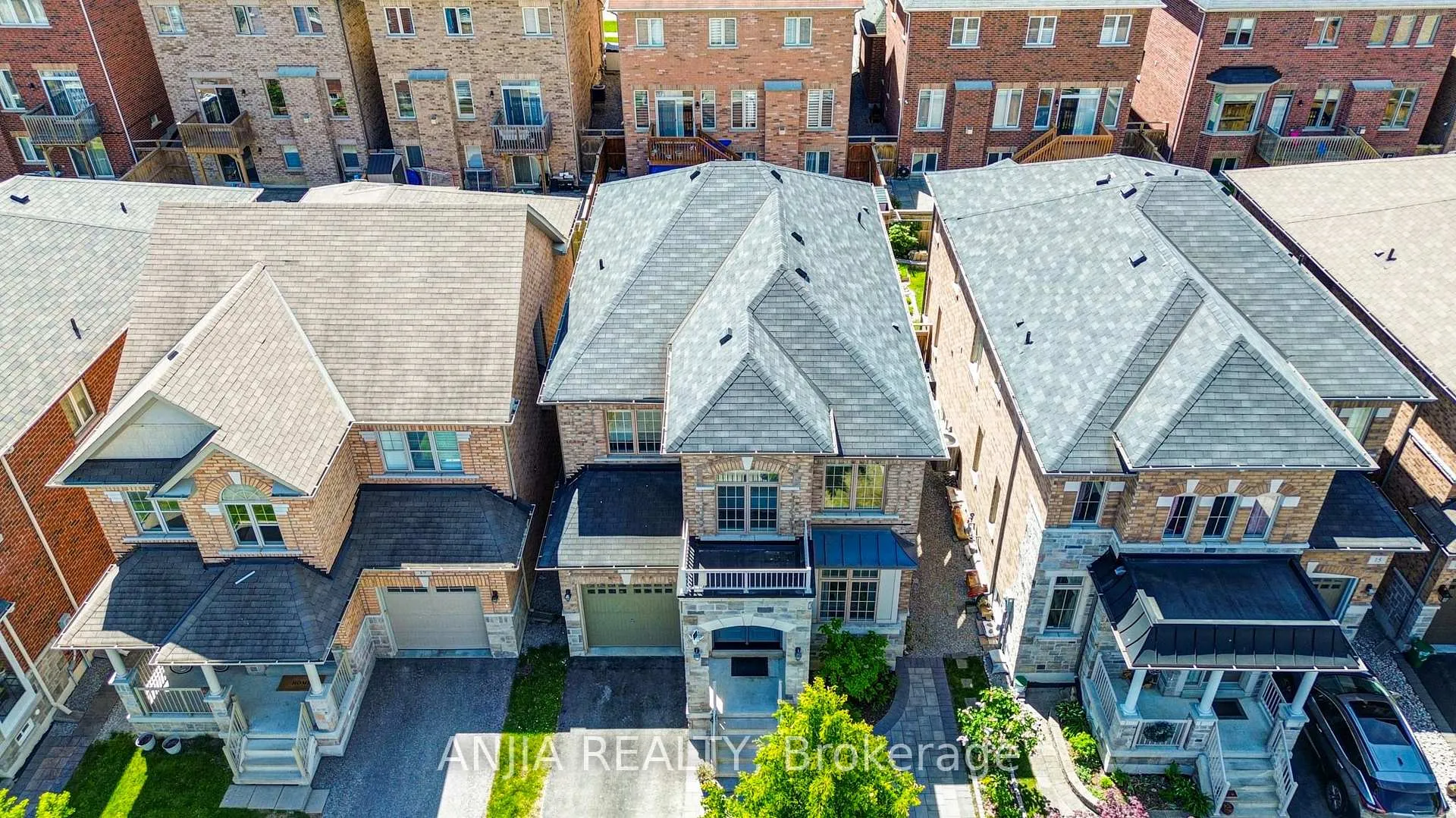 Photo 48 of 17 Holst Avenue, Markham, Berczy — HOMEH