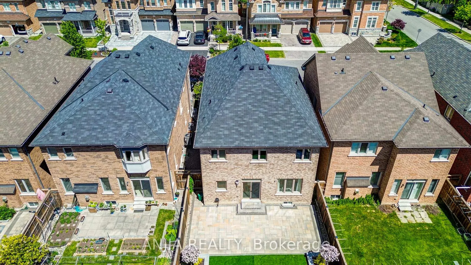 Photo 50 of 17 Holst Avenue, Markham, Berczy — HOMEH