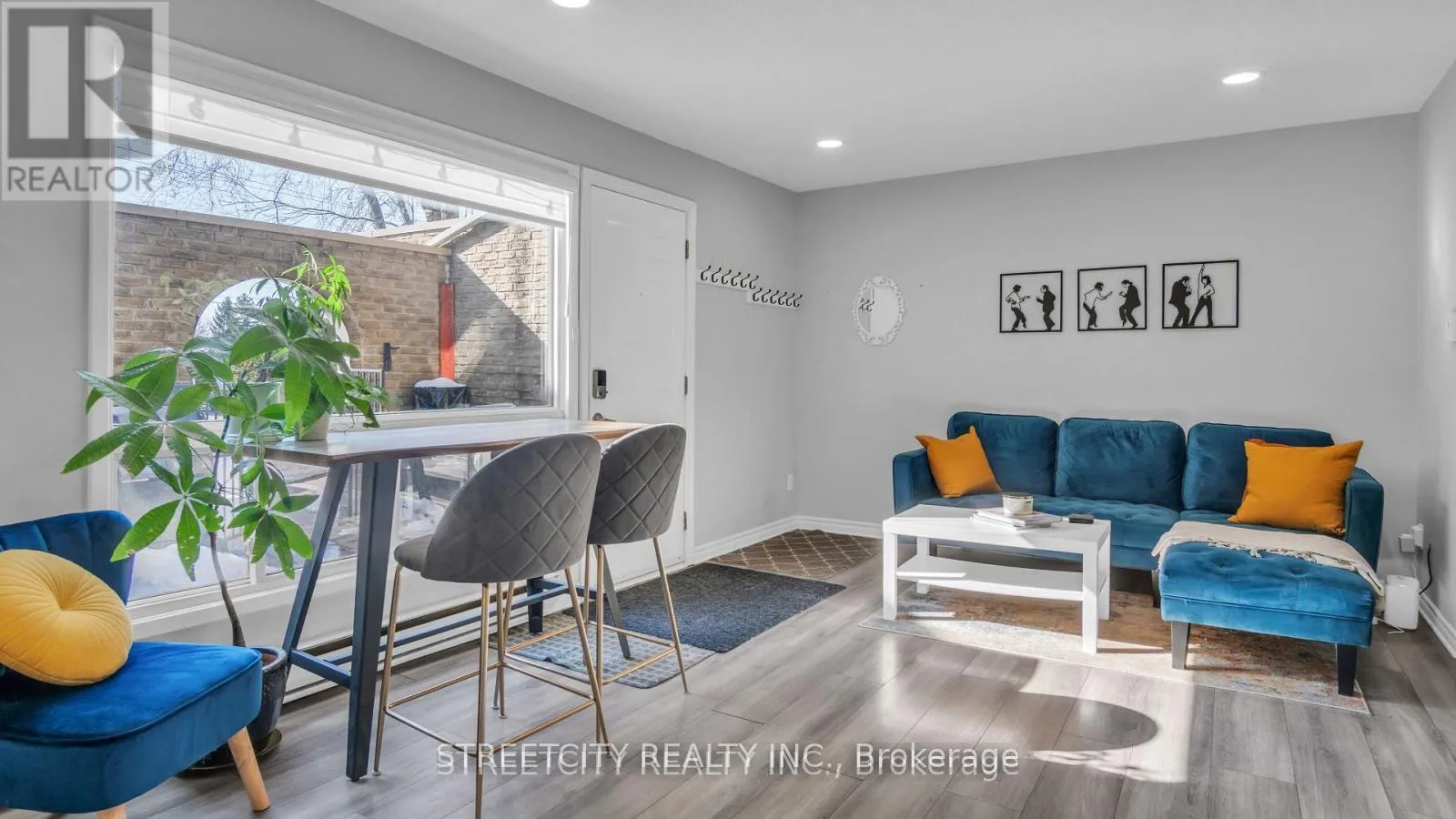 Photo 2 of Unit 8, 490 Southdale Road E, London, South Q — HOMEH