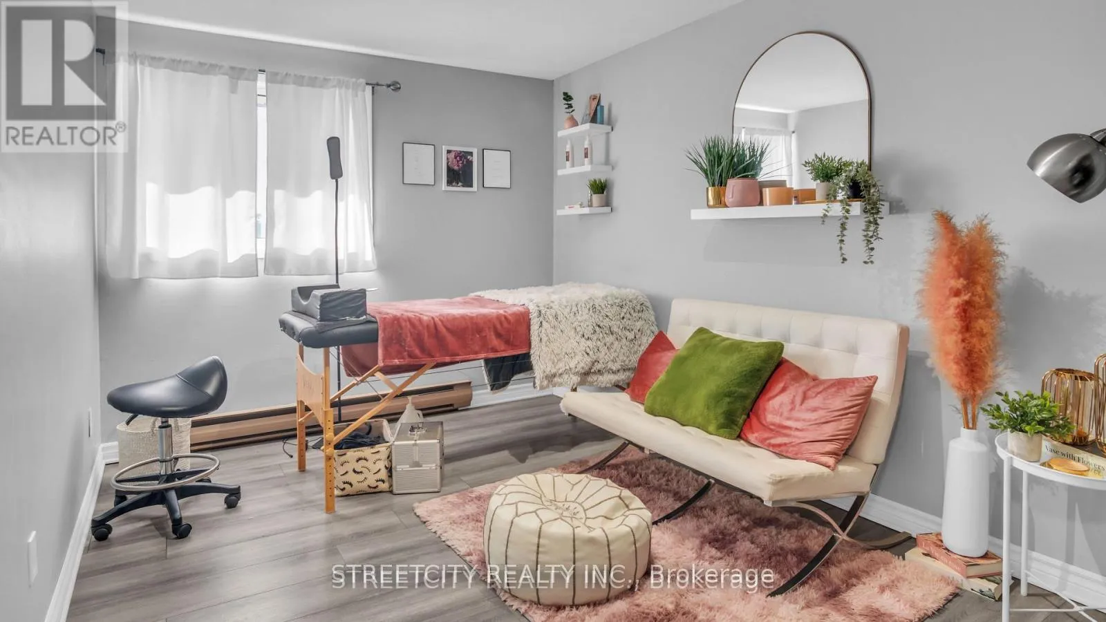 Photo 13 of Unit 8, 490 Southdale Road E, London, South Q — HOMEH