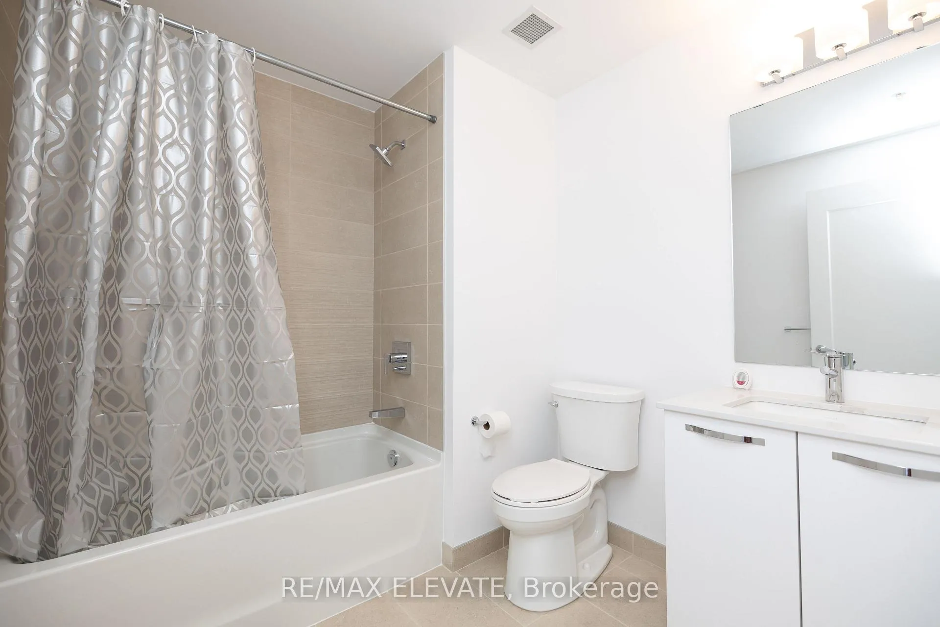 Photo 5 of Unit 2210, 75 James Street S, Hamilton, Corktown — HOMEH