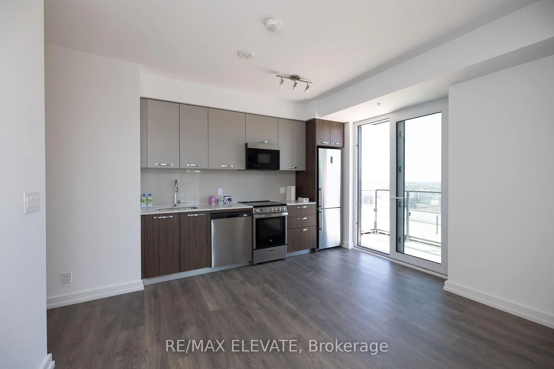 Photo 7 of Unit 2210, 75 James Street S, Hamilton, Corktown — HOMEH