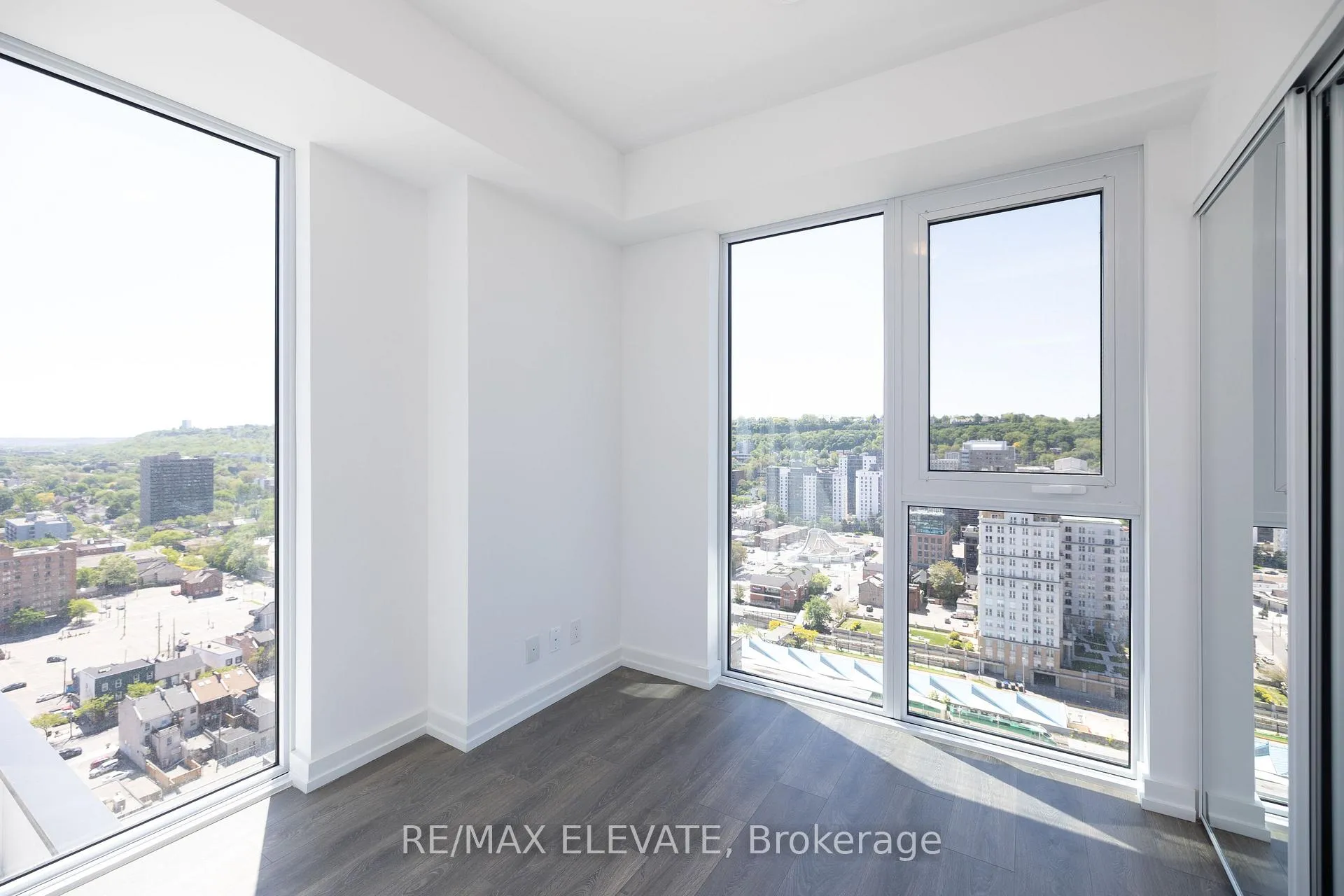 Photo 8 of Unit 2210, 75 James Street S, Hamilton, Corktown — HOMEH