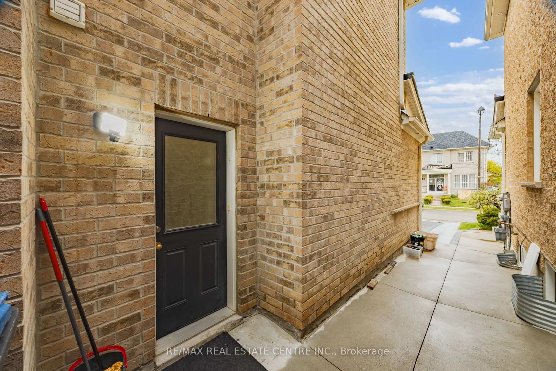 Photo 46 of 23 Addiscott Street, Brampton, Sandringham-Wellington — HOMEH