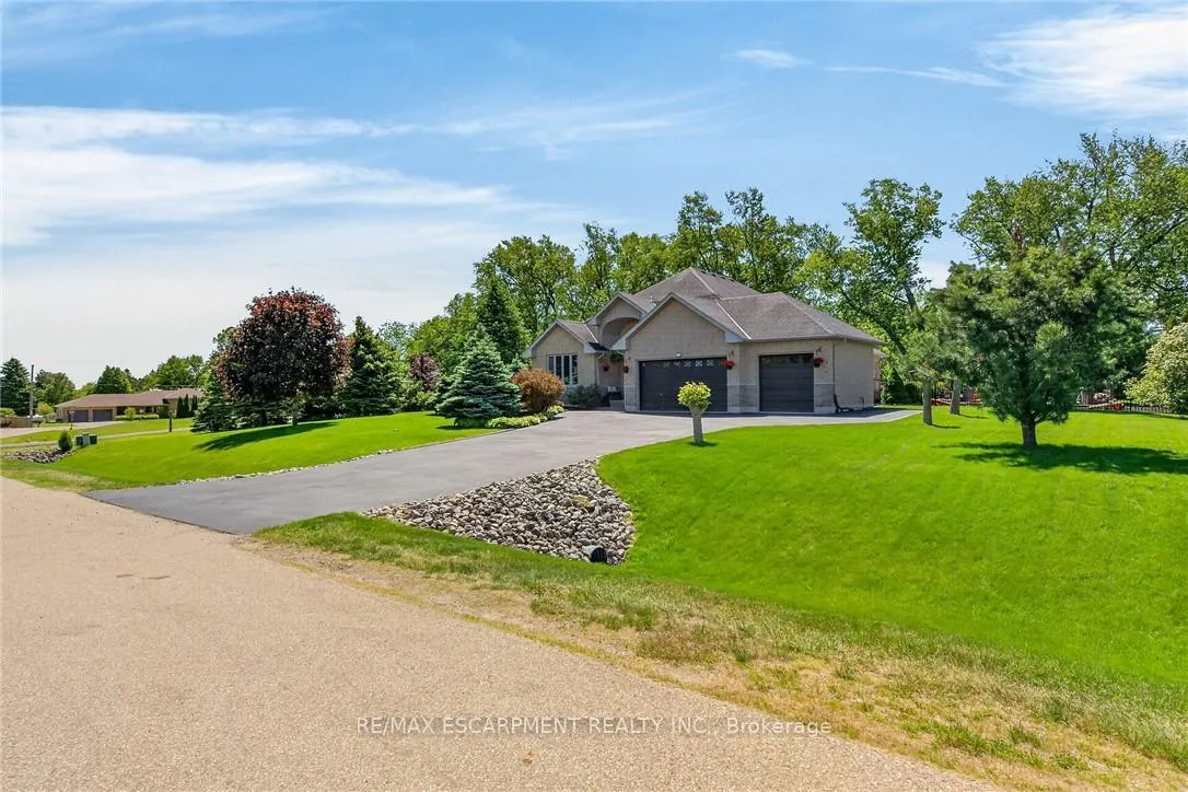 Photo 5 of 5 Royal Troon Drive, Brant, Paris — HOMEH