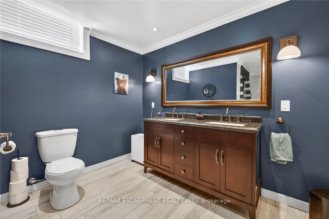 Photo 32 of 5 Royal Troon Drive, Brant, Paris — HOMEH