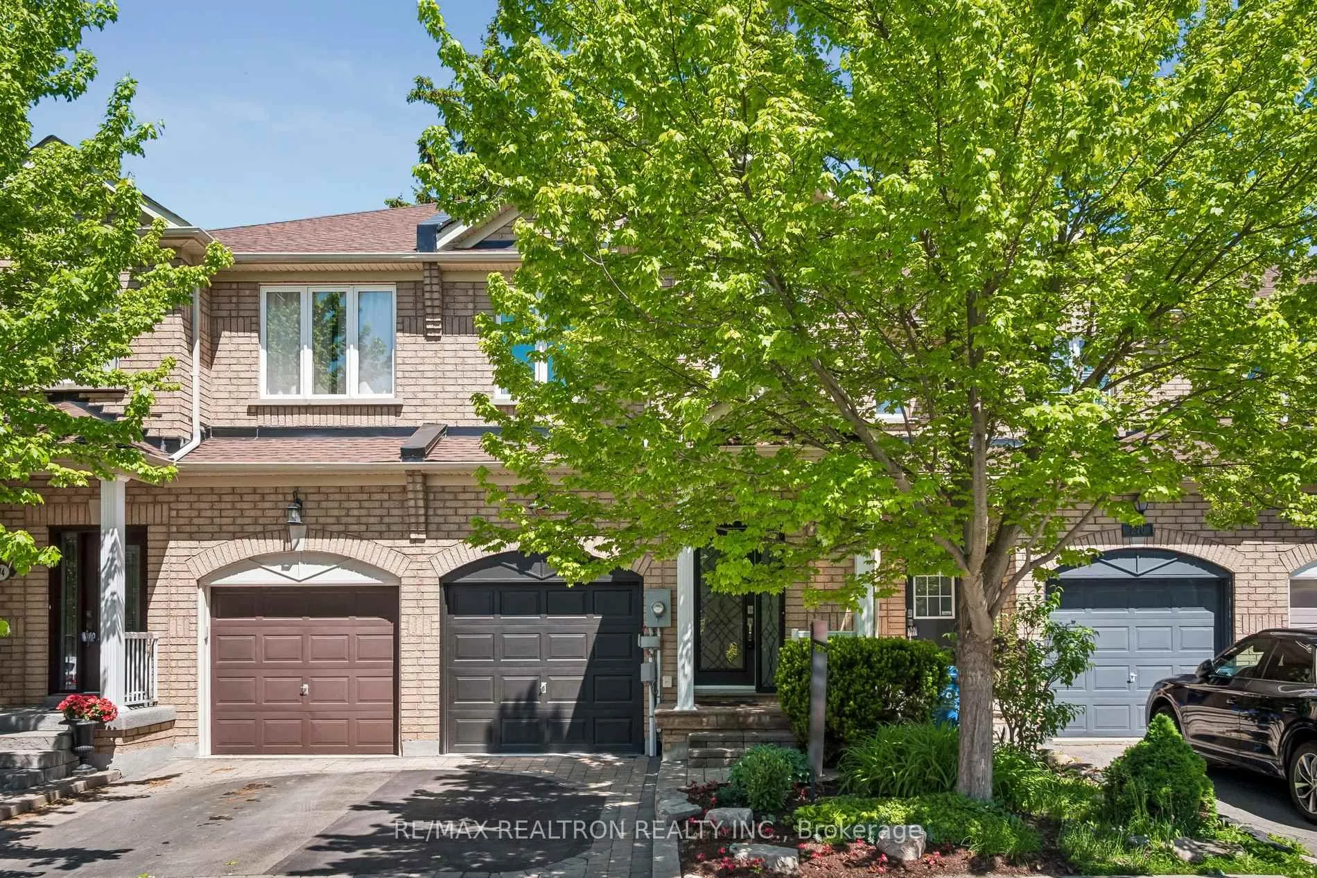 Front of 272 Tom Taylor Crescent
