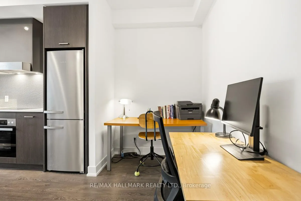 Photo 7 of Unit 1010, 11 Lillian Street, Toronto, Mount Pleasant West — HOMEH