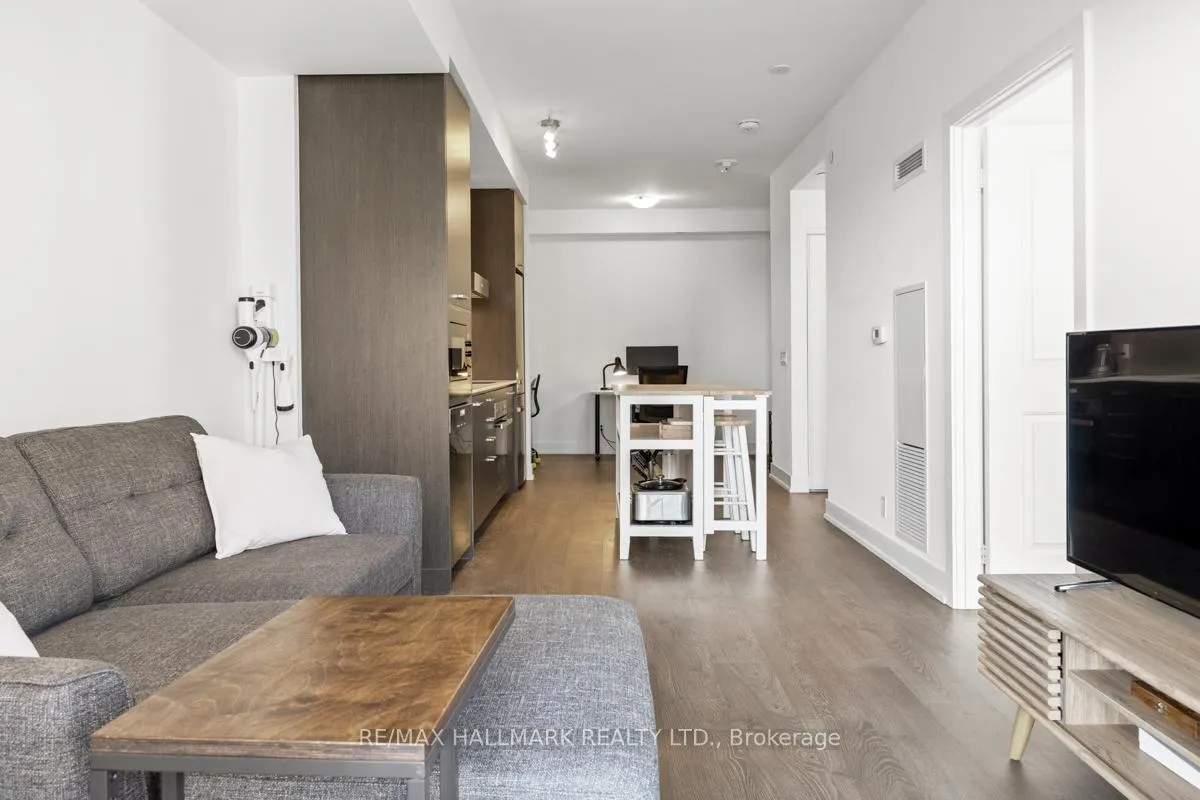Photo 12 of Unit 1010, 11 Lillian Street, Toronto, Mount Pleasant West — HOMEH