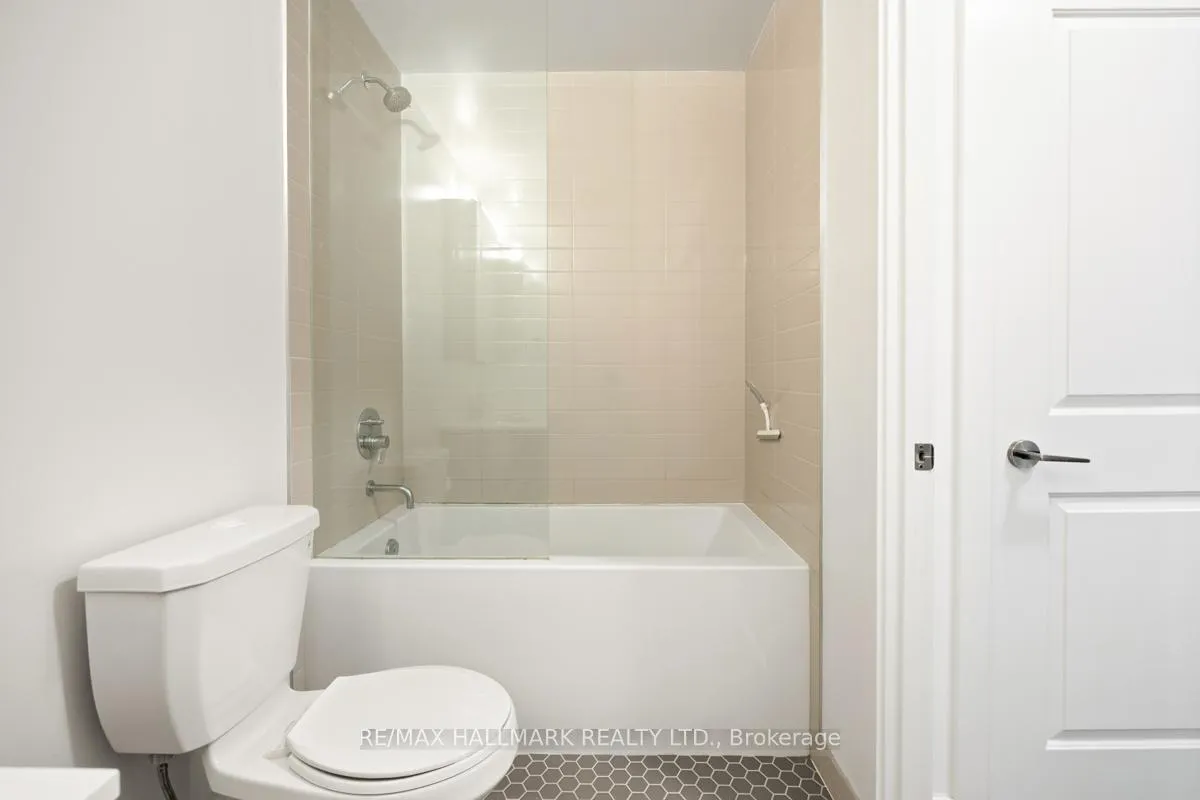 Photo 17 of Unit 1010, 11 Lillian Street, Toronto, Mount Pleasant West — HOMEH