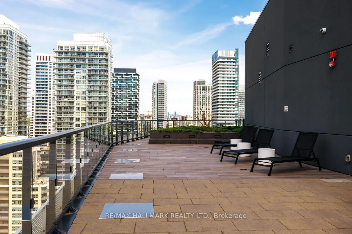 Photo 31 of Unit 1010, 11 Lillian Street, Toronto, Mount Pleasant West — HOMEH