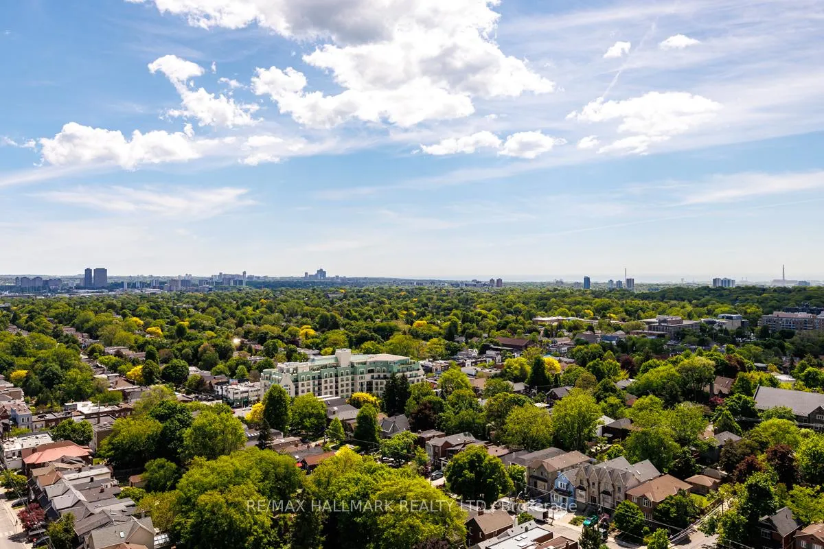 Photo 37 of Unit 1010, 11 Lillian Street, Toronto, Mount Pleasant West — HOMEH