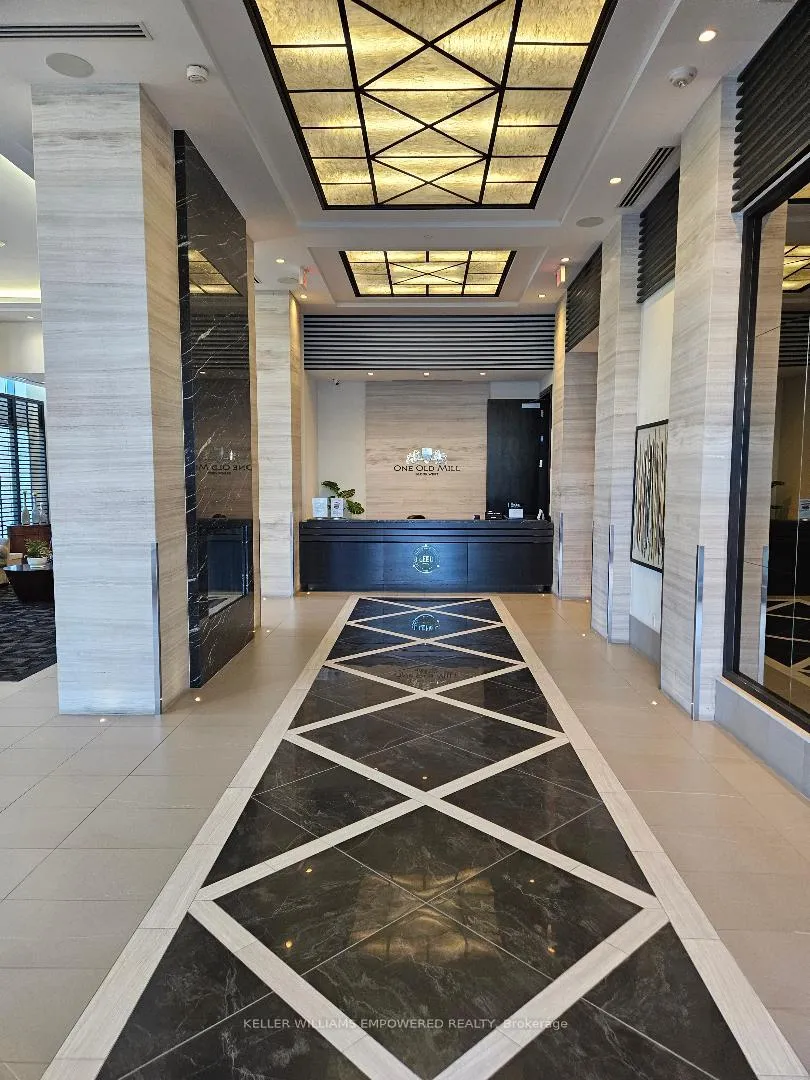 Photo 4 of Unit 402, 1 Old Mill Drive, Toronto, High Park-Swansea — HOMEH