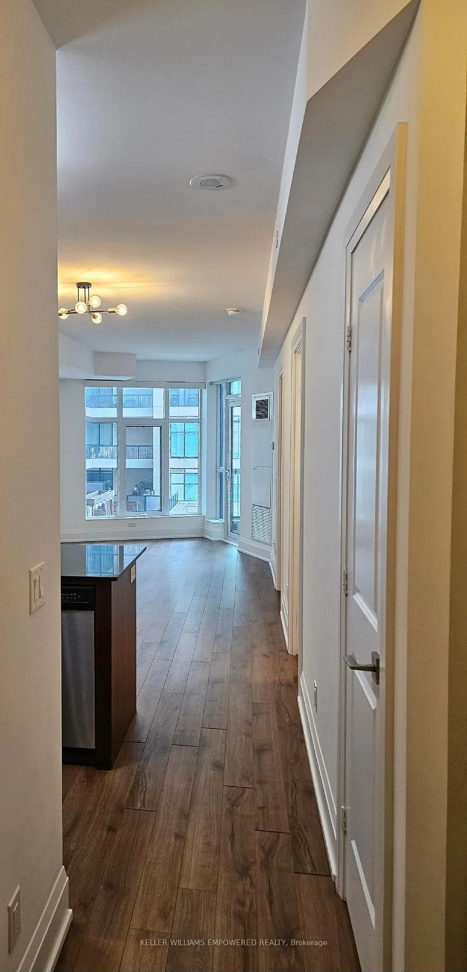 Photo 8 of Unit 402, 1 Old Mill Drive, Toronto, High Park-Swansea — HOMEH