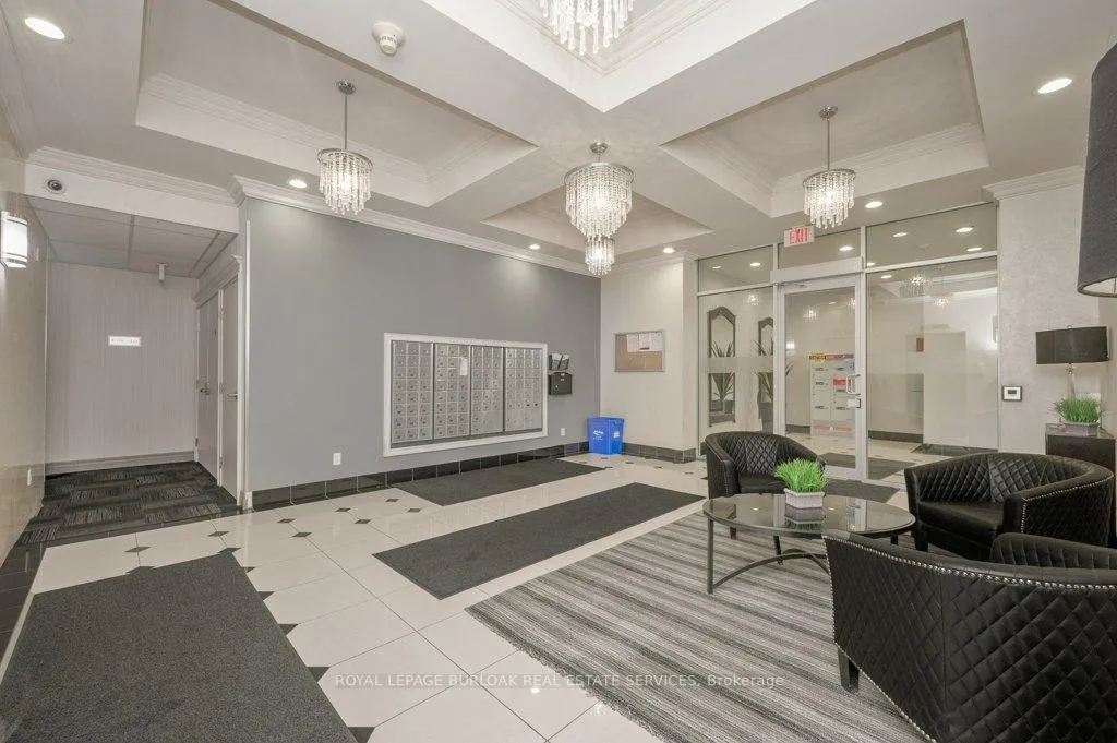 Photo 2 of Unit 214, 5327 Upper Middle Road, Burlington, Orchard — HOMEH