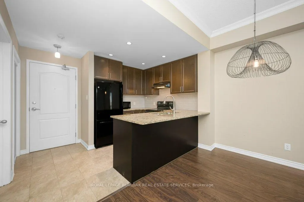 Photo 7 of Unit 214, 5327 Upper Middle Road, Burlington, Orchard — HOMEH