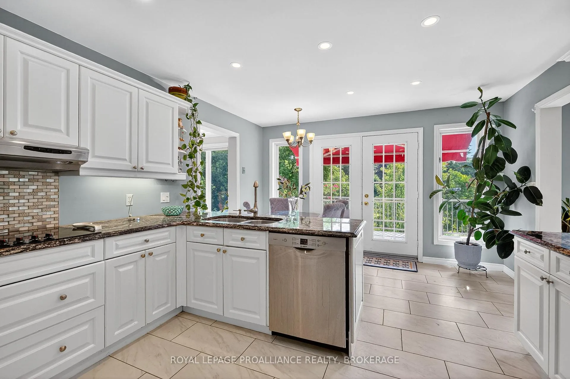 Photo 13 of 1098 Caitlin Crescent, Kingston, North of Taylor-Kidd Blvd — HOMEH