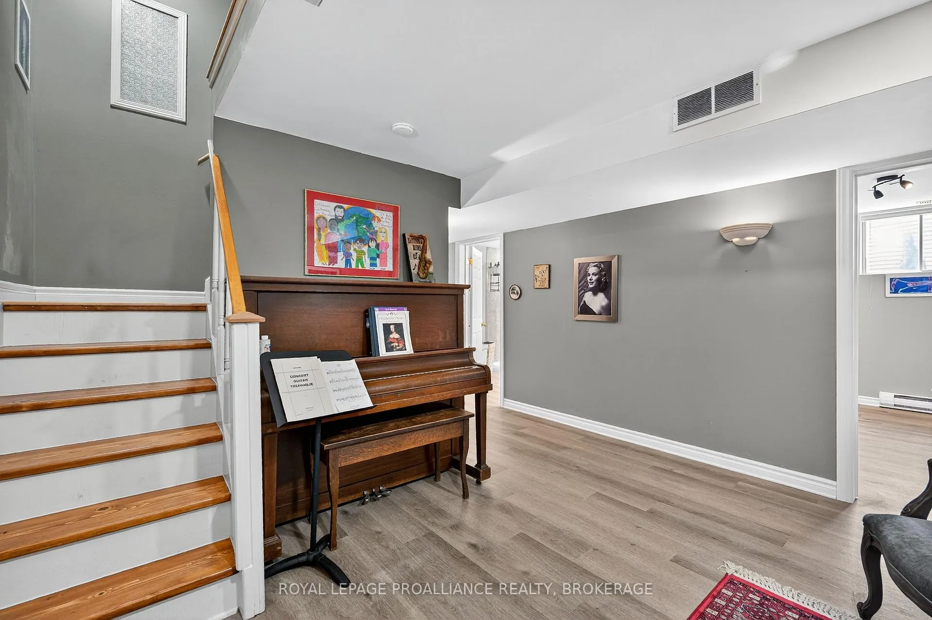 Photo 36 of 1098 Caitlin Crescent, Kingston, North of Taylor-Kidd Blvd — HOMEH