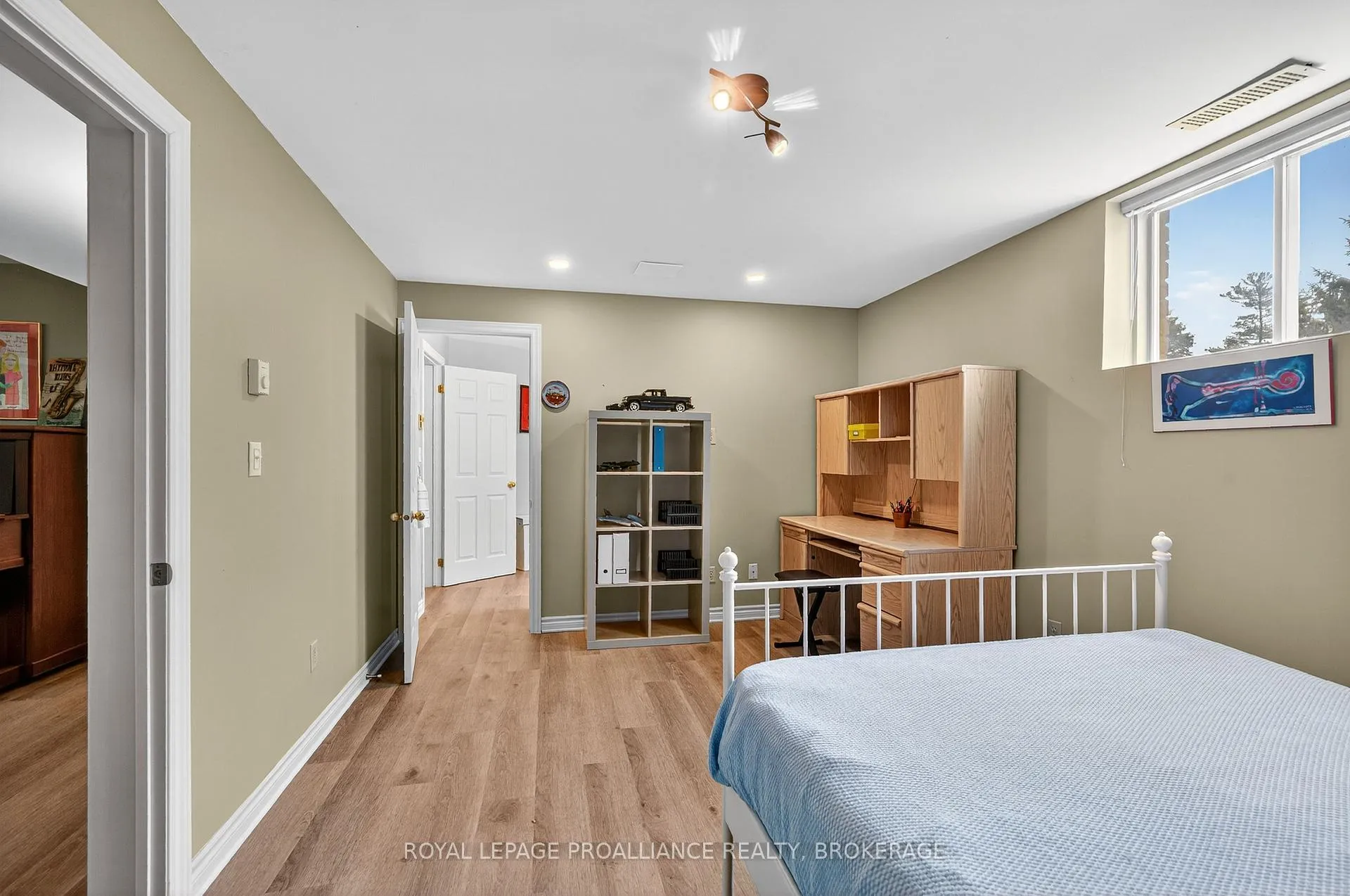Photo 37 of 1098 Caitlin Crescent, Kingston, North of Taylor-Kidd Blvd — HOMEH