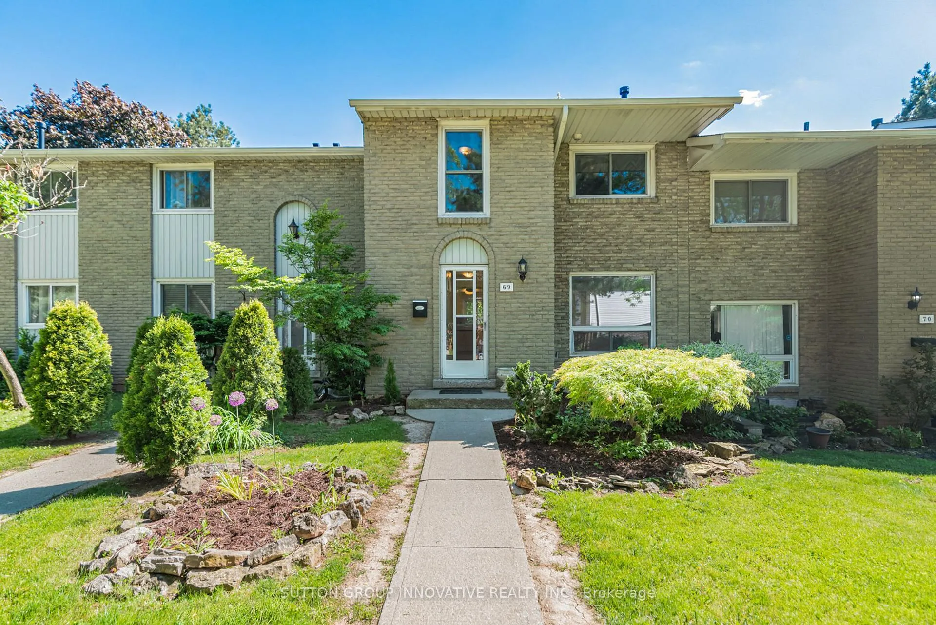 Photo 1 of Unit 69, 151 Gateshead Crescent, Hamilton, Stoney Creek — HOMEH