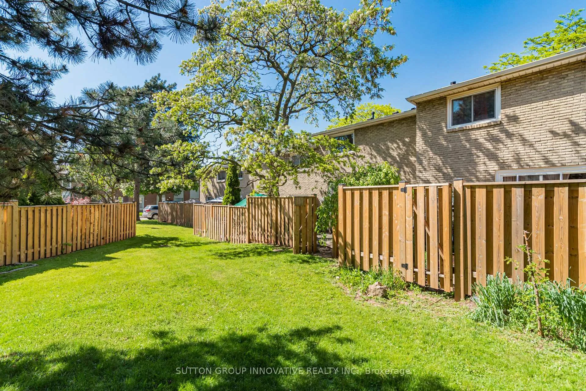 Photo 41 of Unit 69, 151 Gateshead Crescent, Hamilton, Stoney Creek — HOMEH