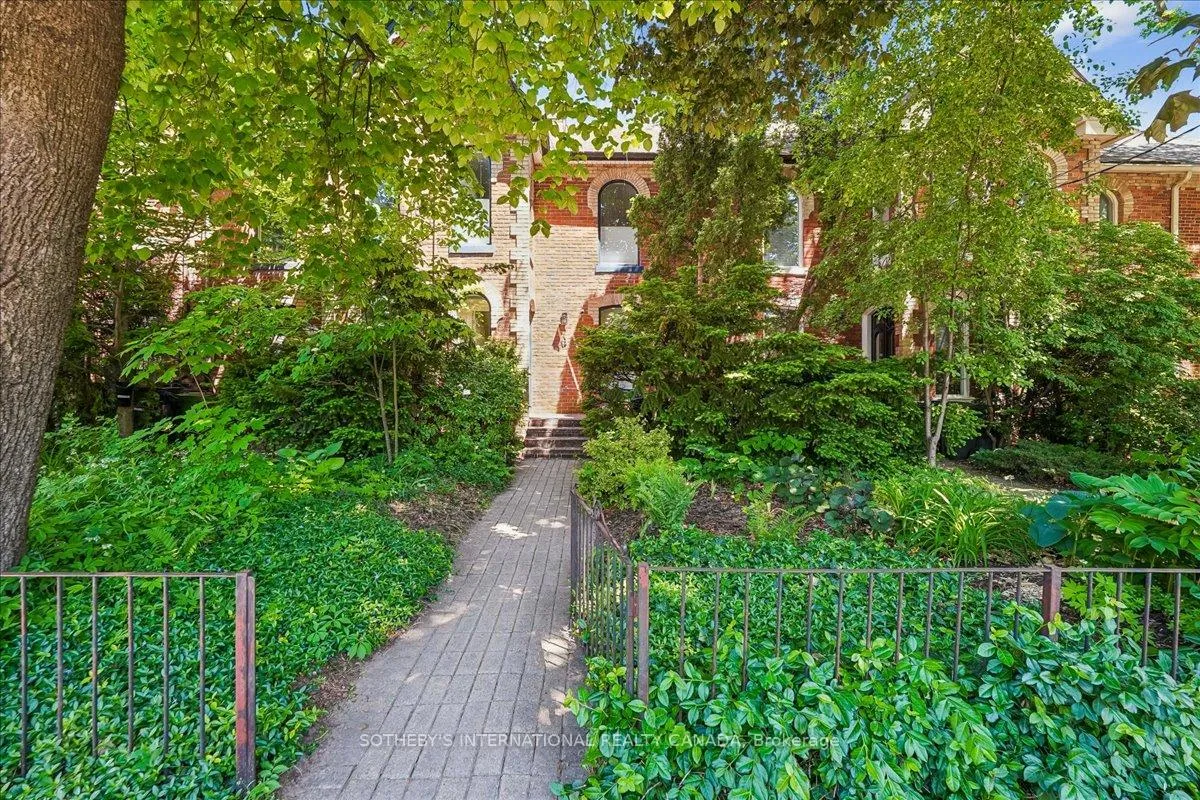 Photo 3 of 9 Rose Avenue, Toronto, Cabbagetown-South St. James Town — HOMEH