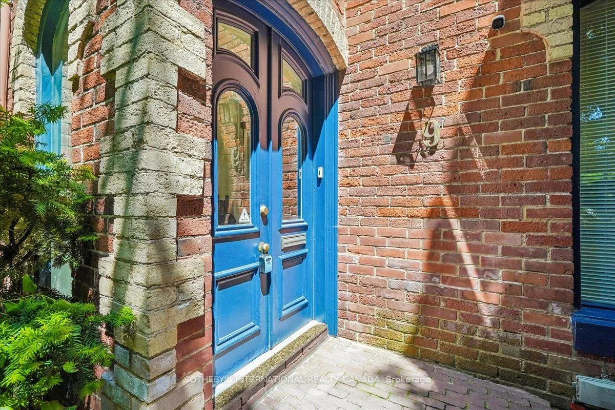 Photo 4 of 9 Rose Avenue, Toronto, Cabbagetown-South St. James Town — HOMEH