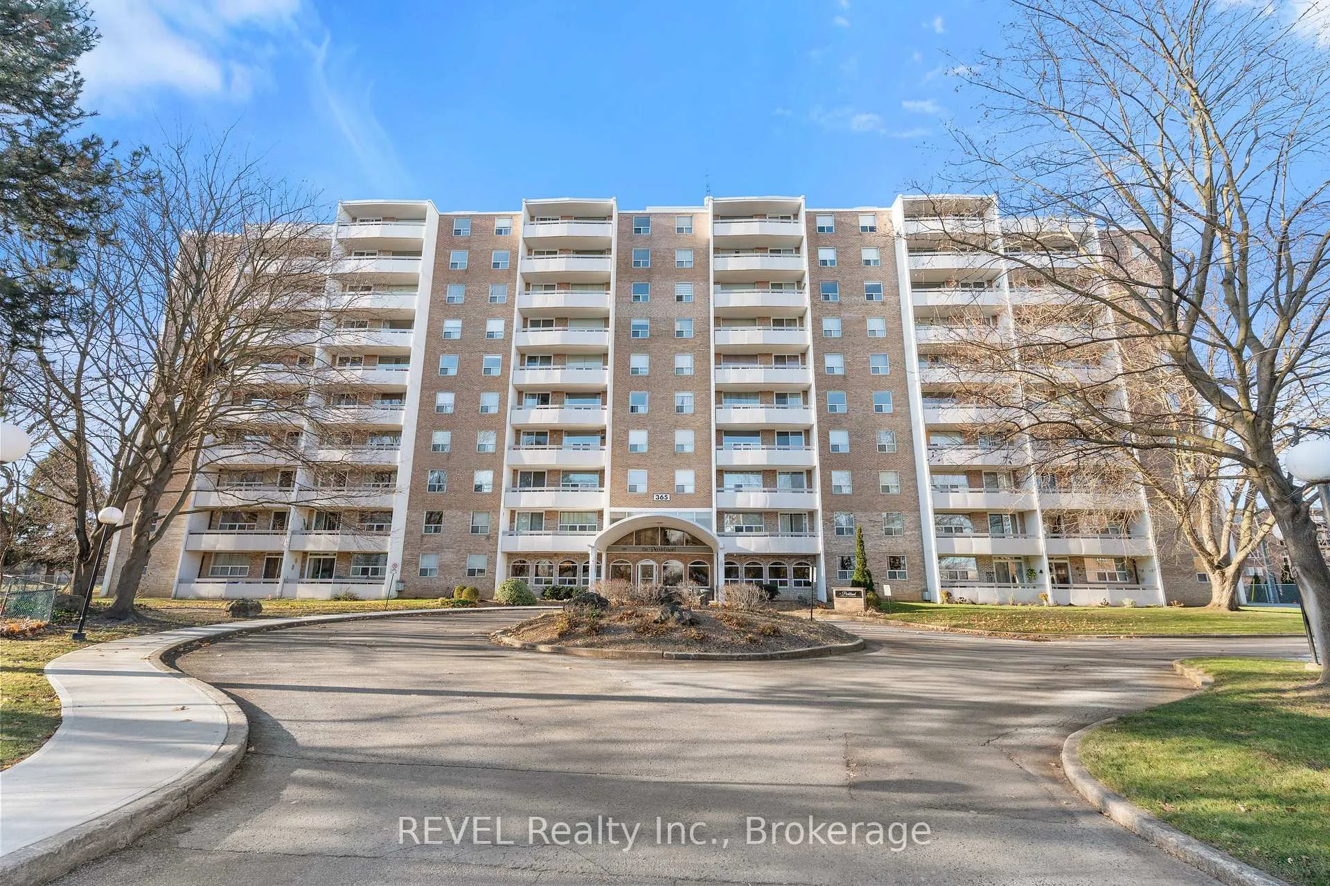 Photo 2 of Unit 411, 365 Geneva Street, St. Catharines, Fairview — HOMEH