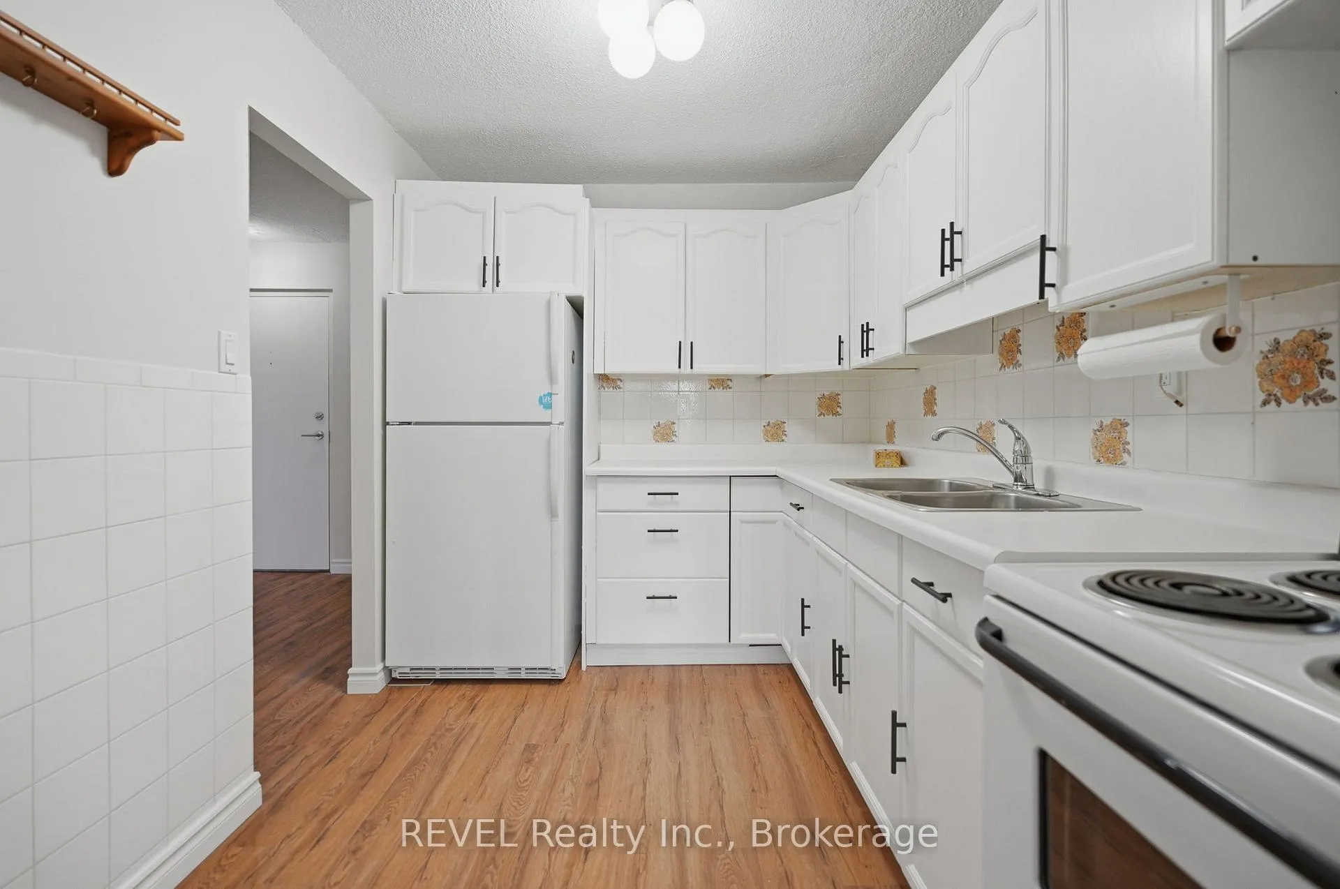 Photo 11 of Unit 411, 365 Geneva Street, St. Catharines, Fairview — HOMEH