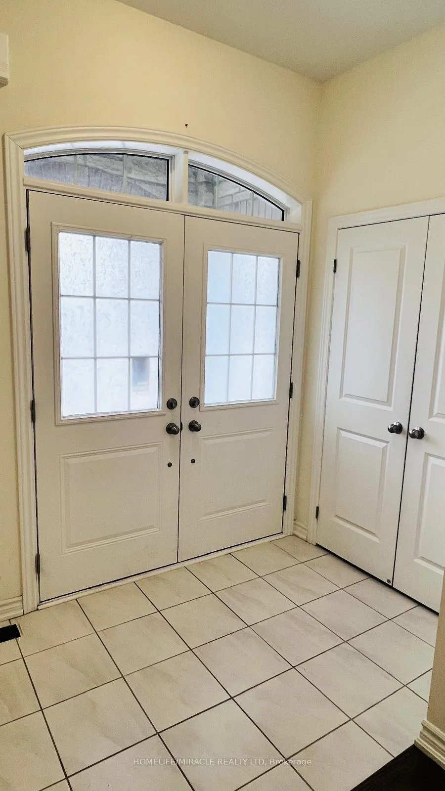 Photo 2 of 337 Valleyway Drive, Brampton, Credit Valley — HOMEH