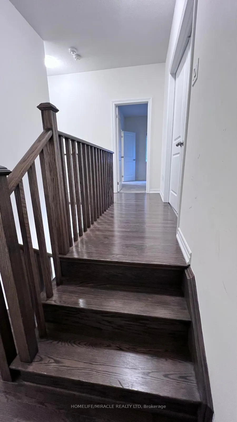 Photo 14 of 337 Valleyway Drive, Brampton, Credit Valley — HOMEH