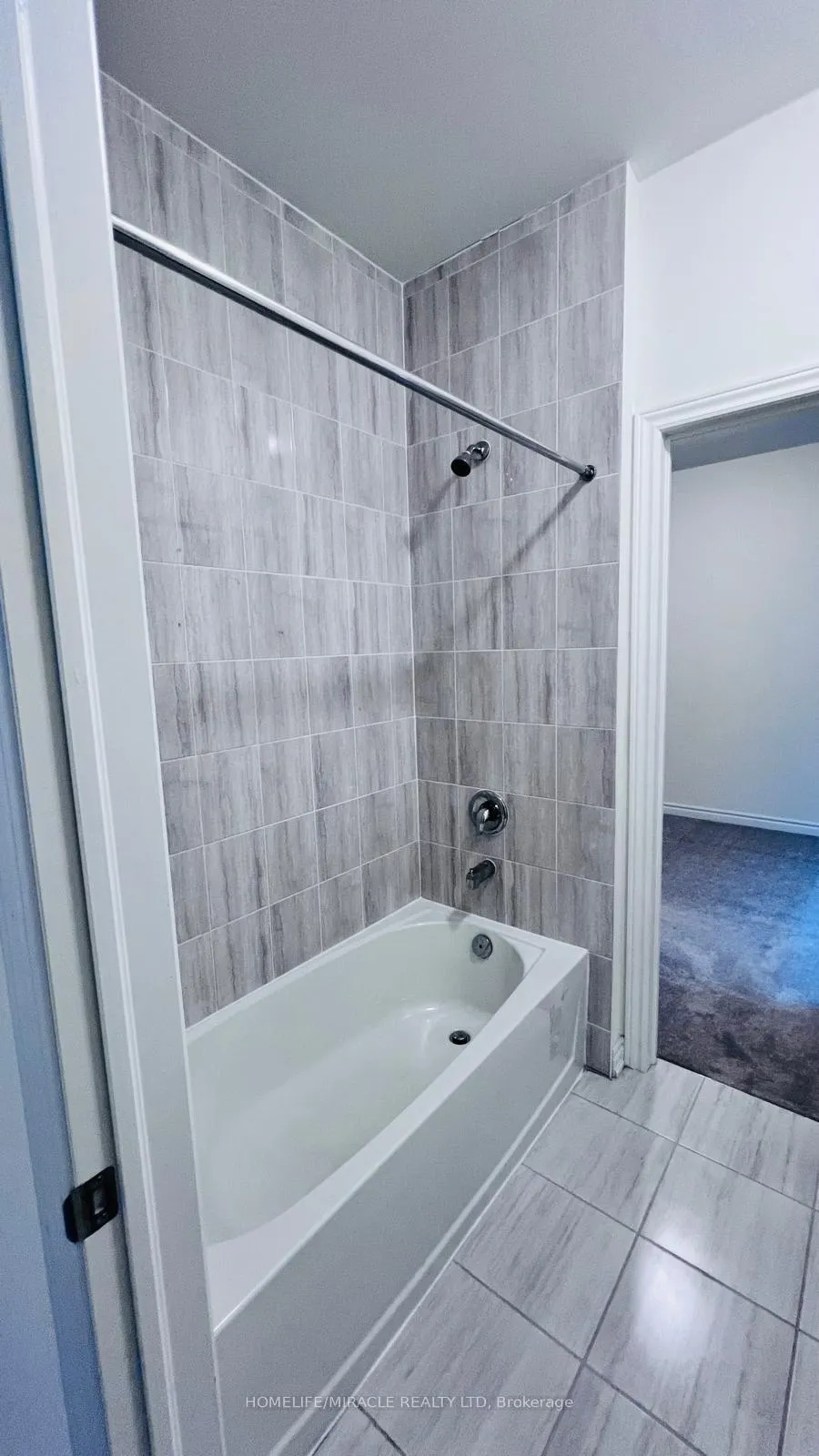 Photo 24 of 337 Valleyway Drive, Brampton, Credit Valley — HOMEH