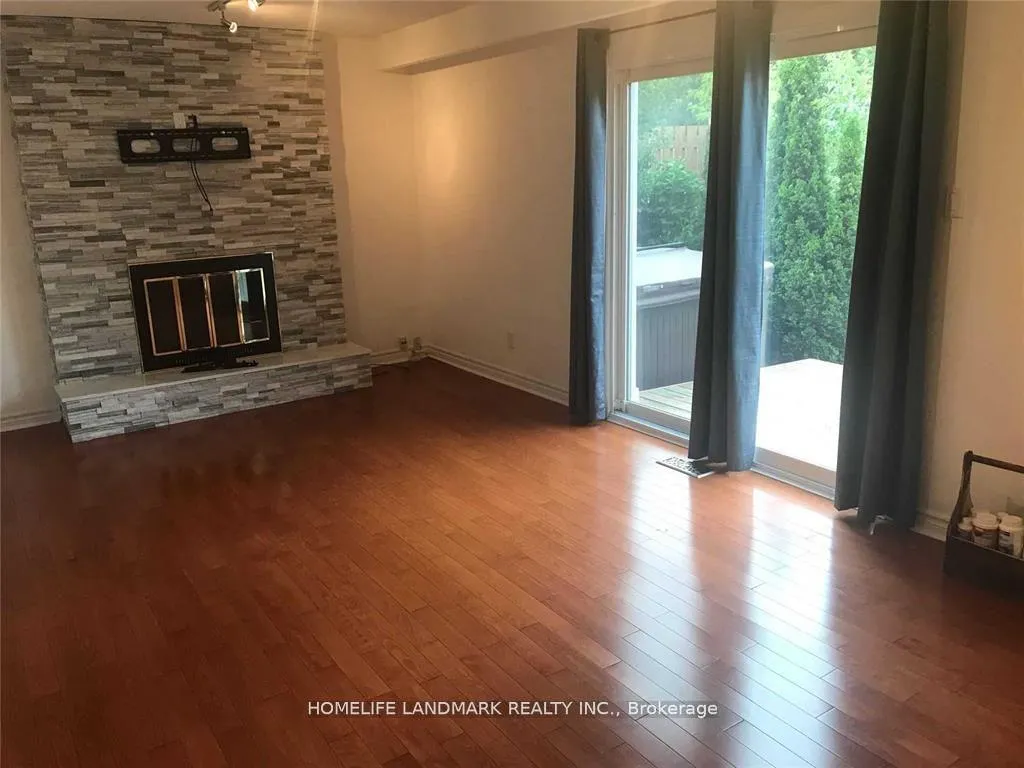 Photo 2 of 1431 Livingston Road, Oakville, Falgarwood — HOMEH
