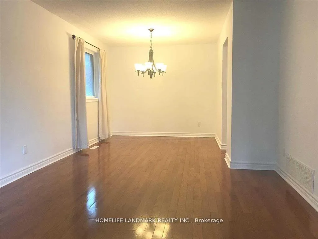 Photo 4 of 1431 Livingston Road, Oakville, Falgarwood — HOMEH