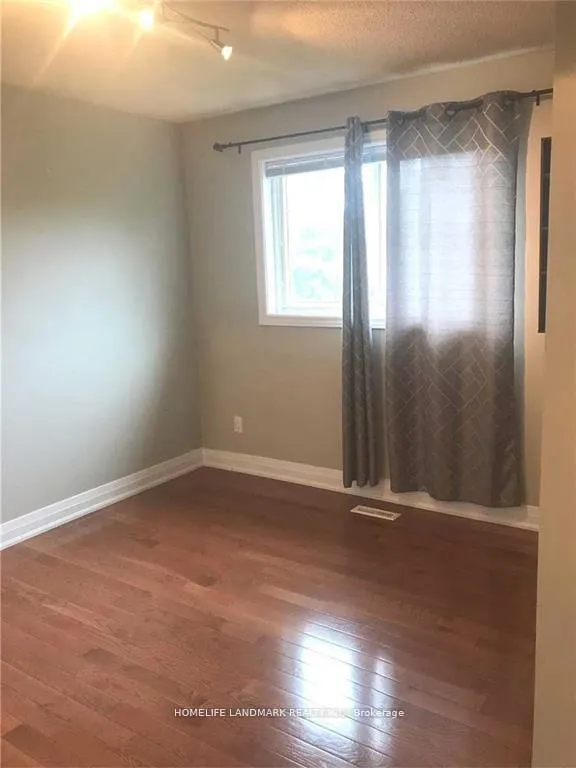 Photo 6 of 1431 Livingston Road, Oakville, Falgarwood — HOMEH