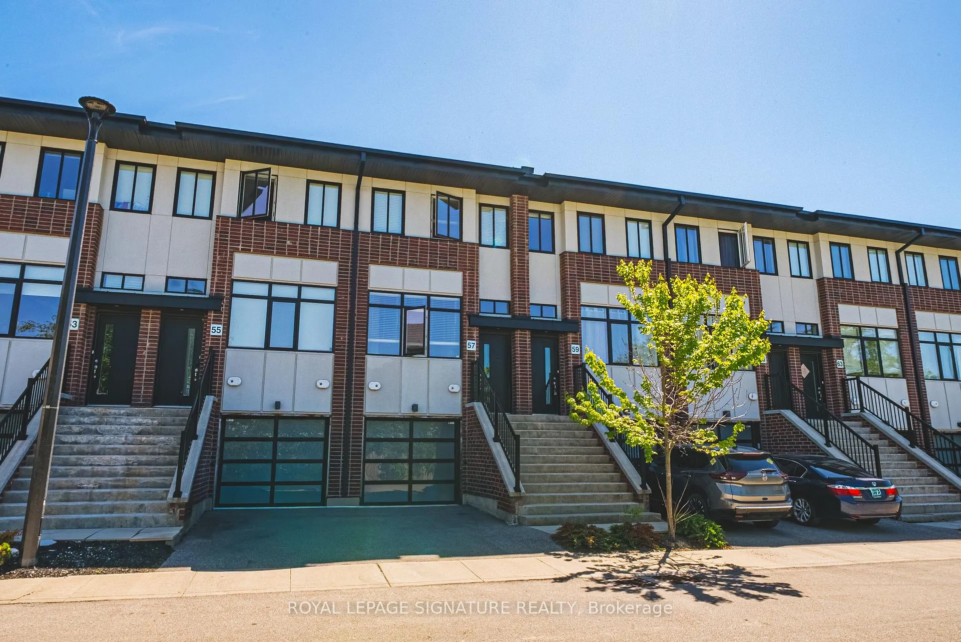 Photo 1 of 57 Markle Crescent, Hamilton, Ancaster — HOMEH