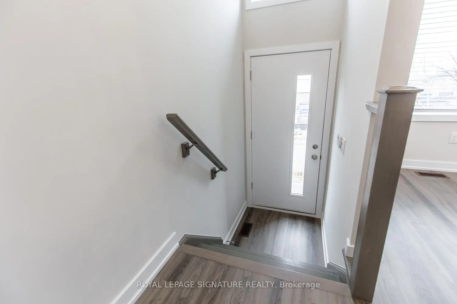 Photo 4 of 57 Markle Crescent, Hamilton, Ancaster — HOMEH
