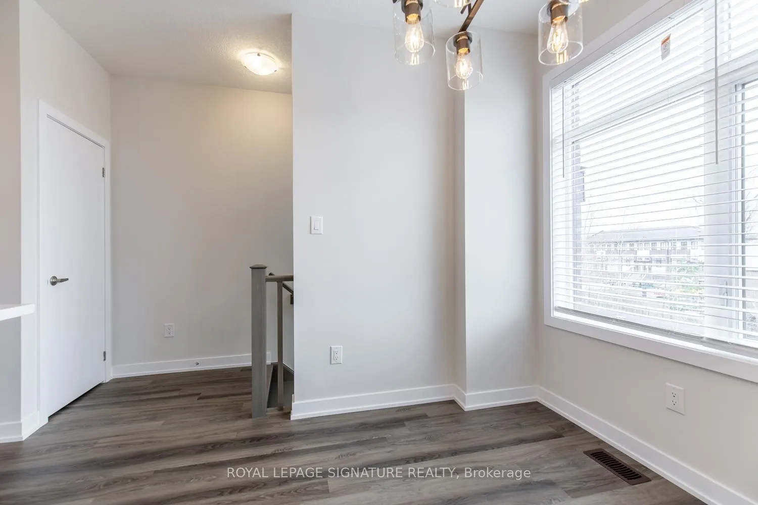 Photo 7 of 57 Markle Crescent, Hamilton, Ancaster — HOMEH