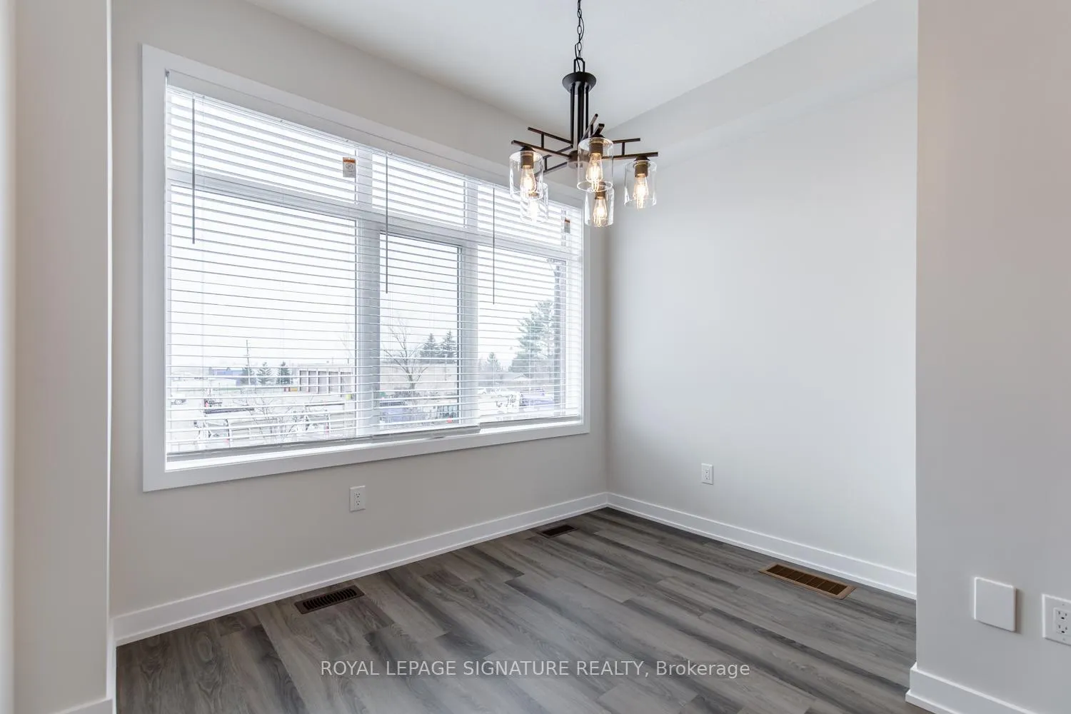 Photo 8 of 57 Markle Crescent, Hamilton, Ancaster — HOMEH