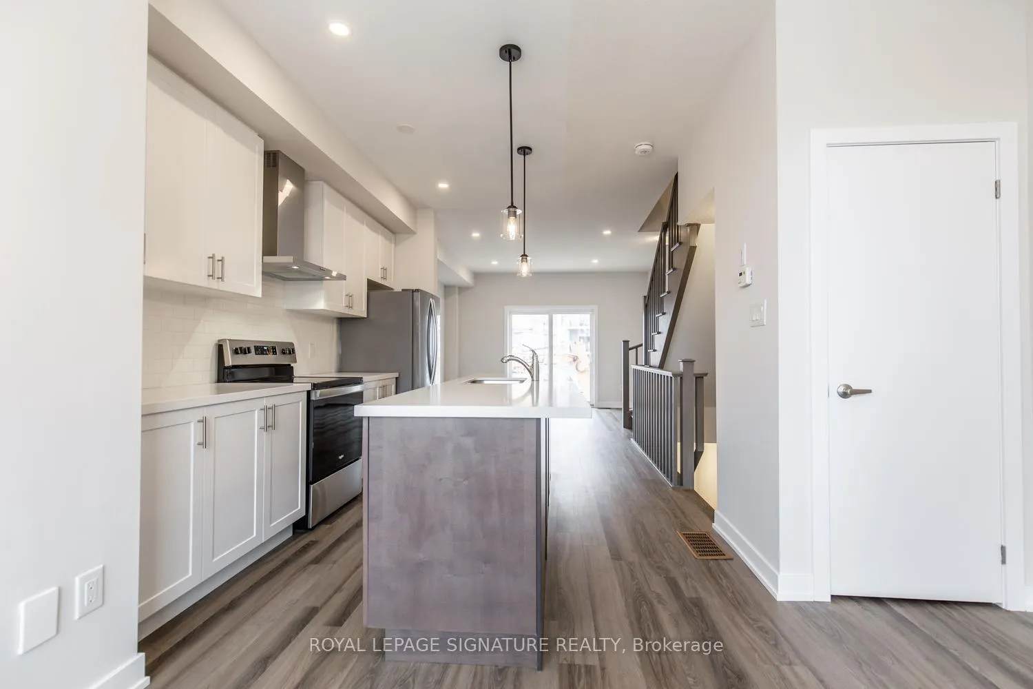 Photo 9 of 57 Markle Crescent, Hamilton, Ancaster — HOMEH