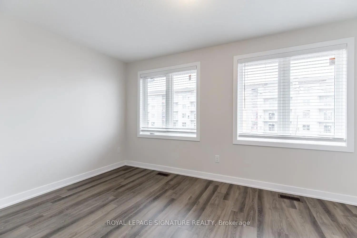 Photo 23 of 57 Markle Crescent, Hamilton, Ancaster — HOMEH