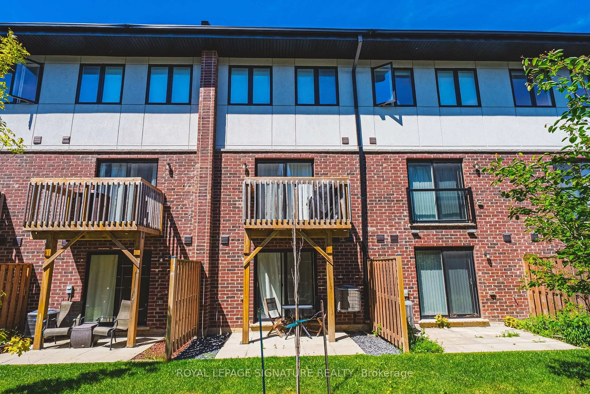 Photo 33 of 57 Markle Crescent, Hamilton, Ancaster — HOMEH