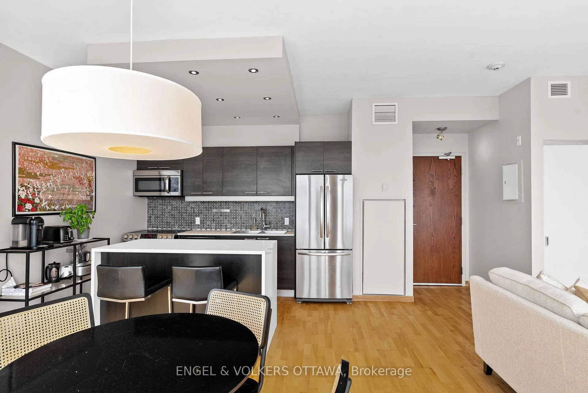 Photo 5 of Unit 823, 349 Mcleod Street, Ottawa, Ottawa Centre — HOMEH