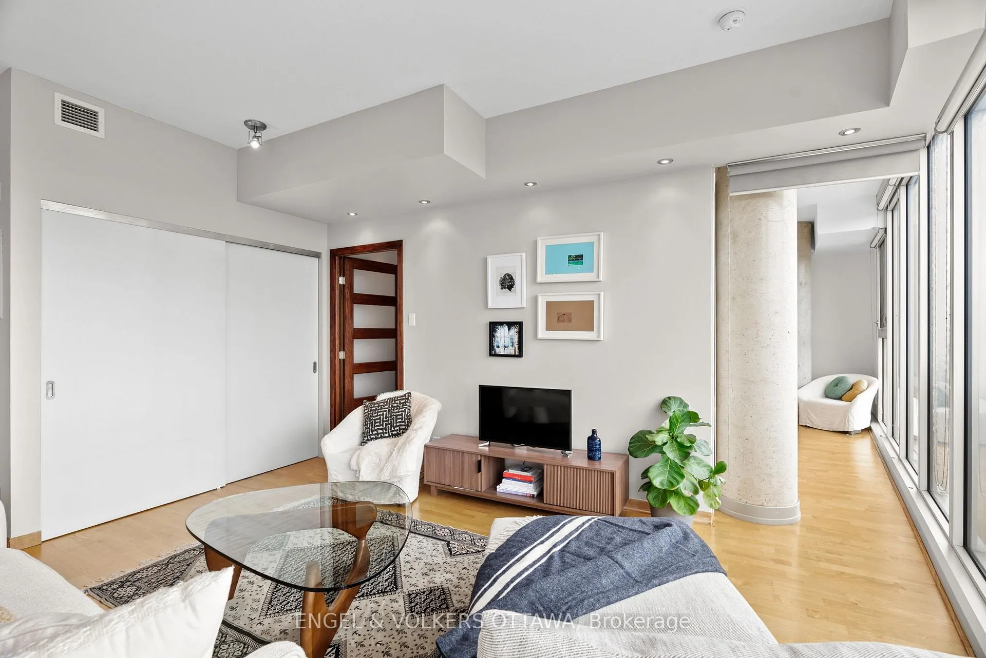 Photo 15 of Unit 823, 349 Mcleod Street, Ottawa, Ottawa Centre — HOMEH