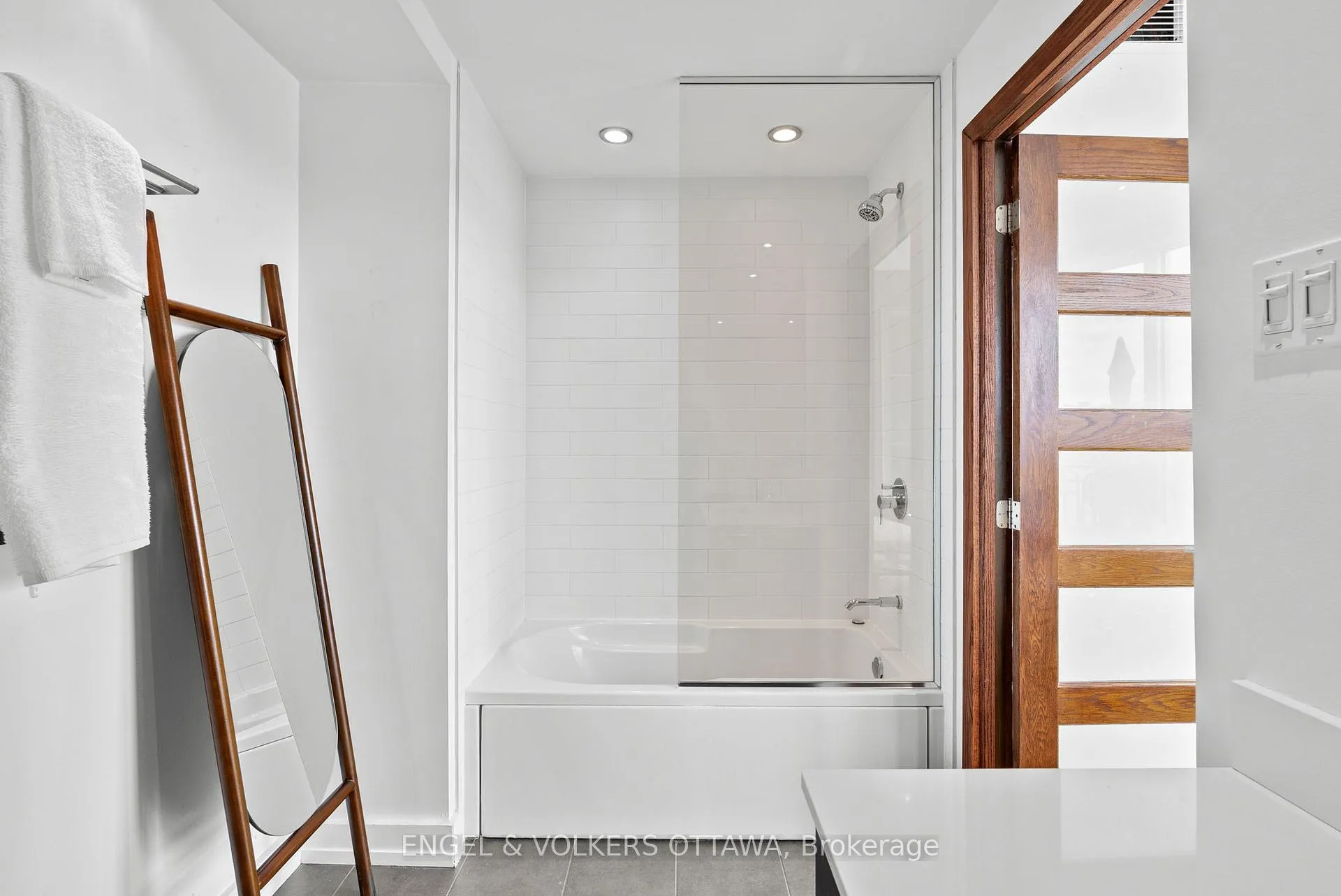 Photo 22 of Unit 823, 349 Mcleod Street, Ottawa, Ottawa Centre — HOMEH